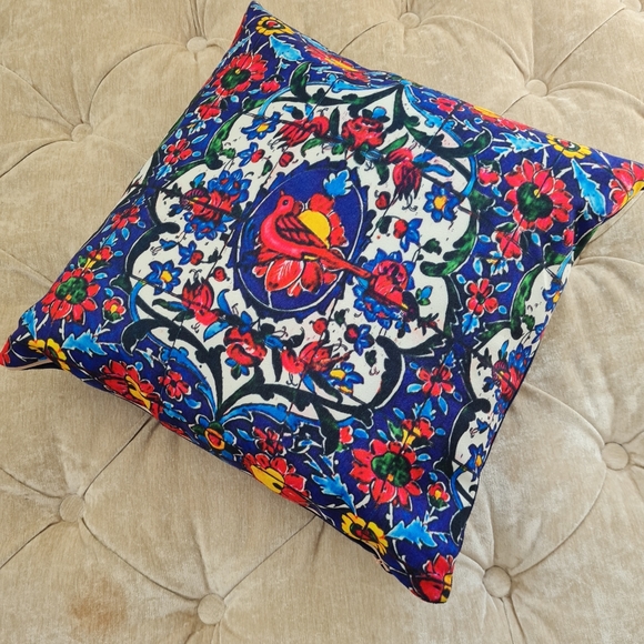Beautiful Persian Cushions - Picture 5 of 5